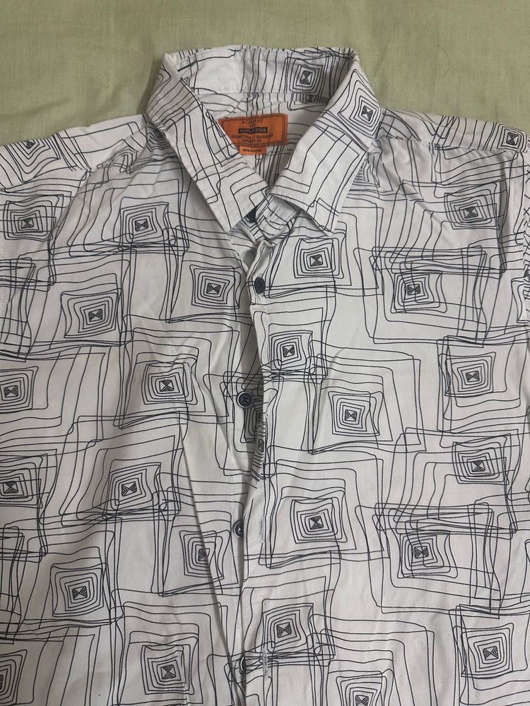 Patterned branded  Men&#39;s Shirt