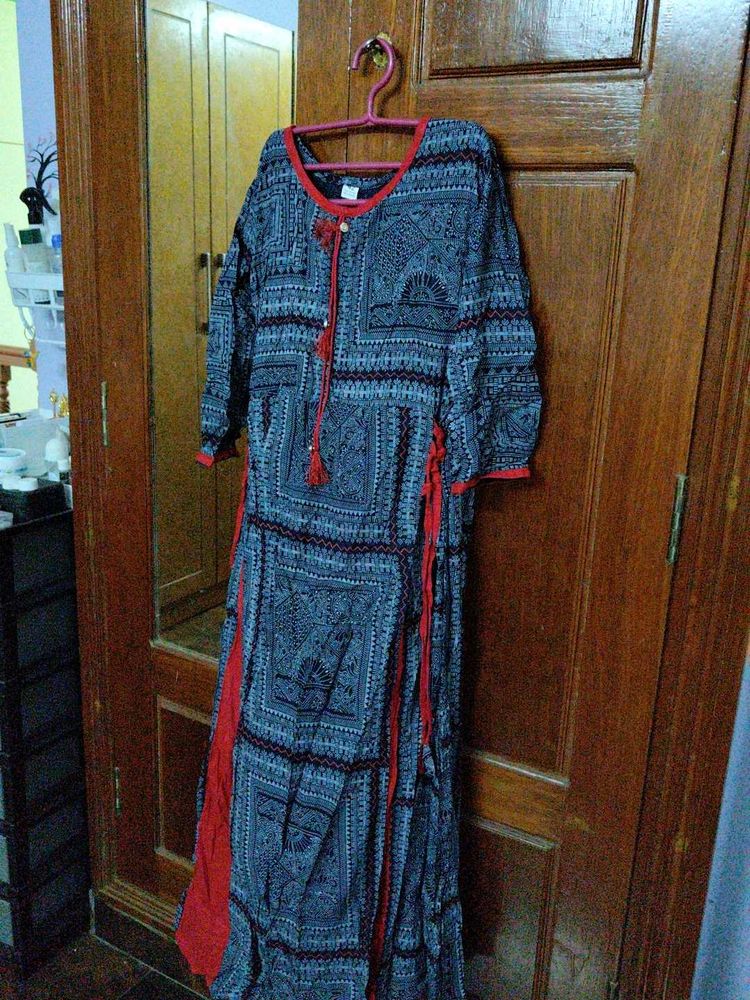 Black And Red Kurthi