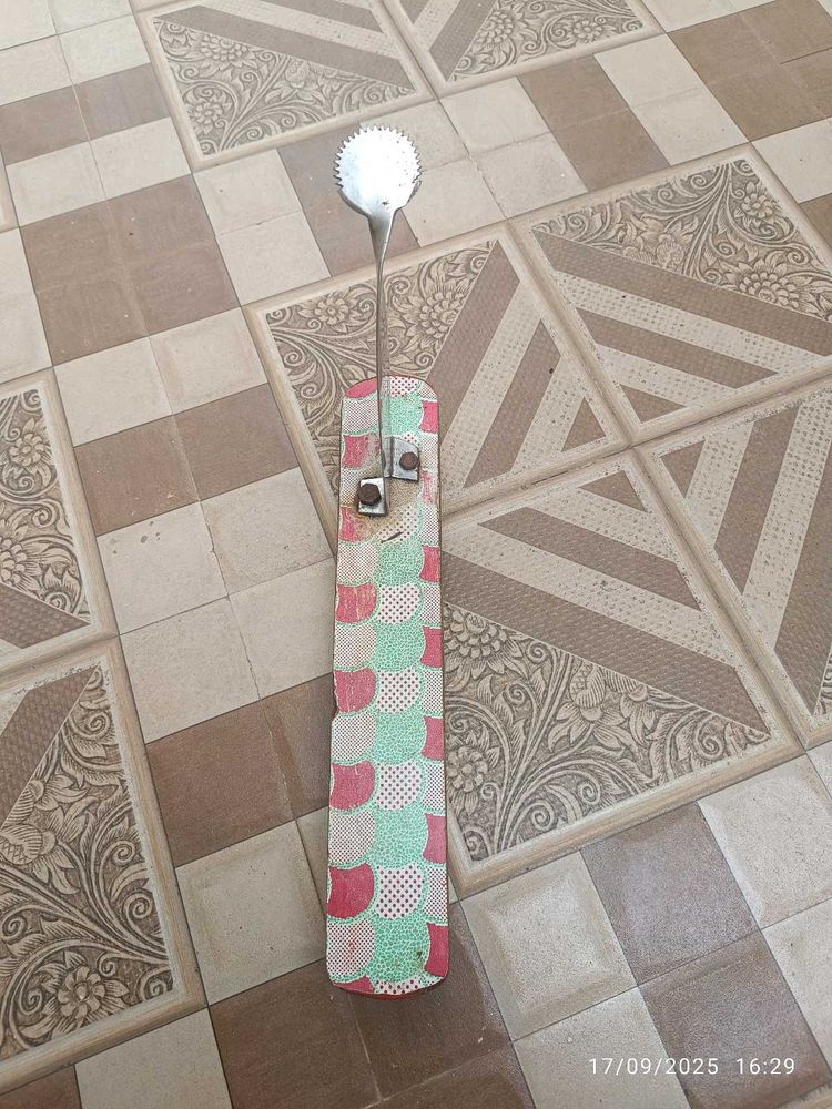 Vintage Coconut Scraper+vegetables Cutter