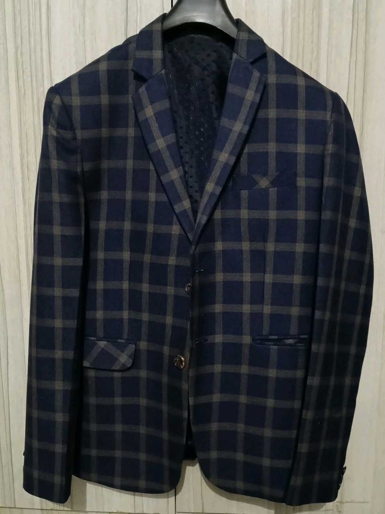 Checkered Blazer - Smart Casual Style