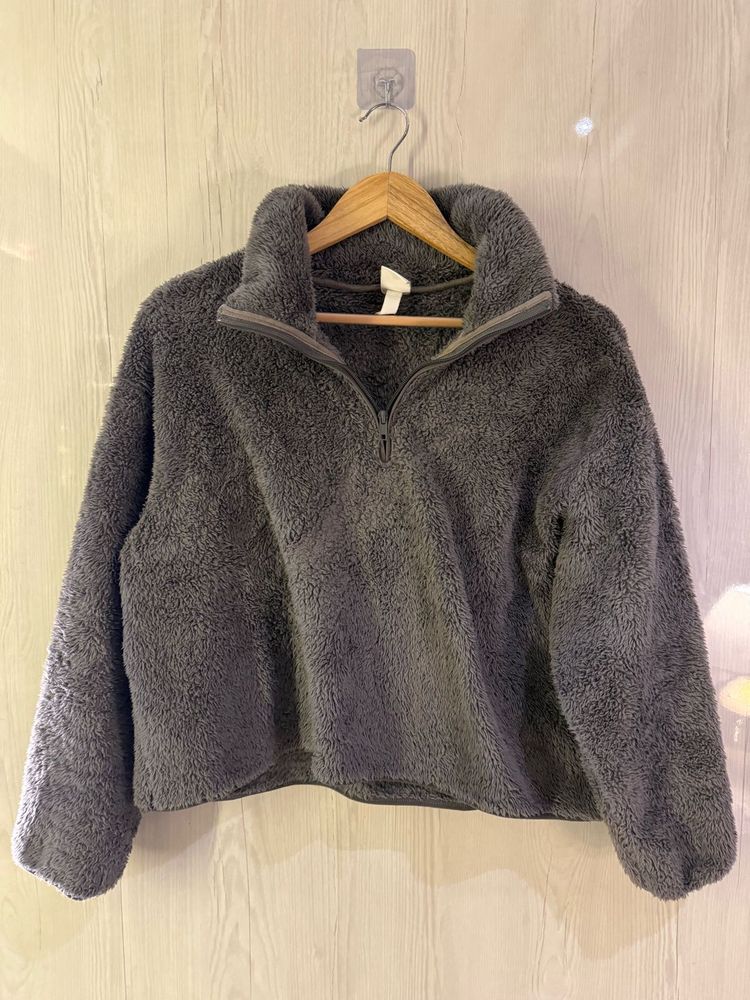 H&amp;M Collar Zip Sweater