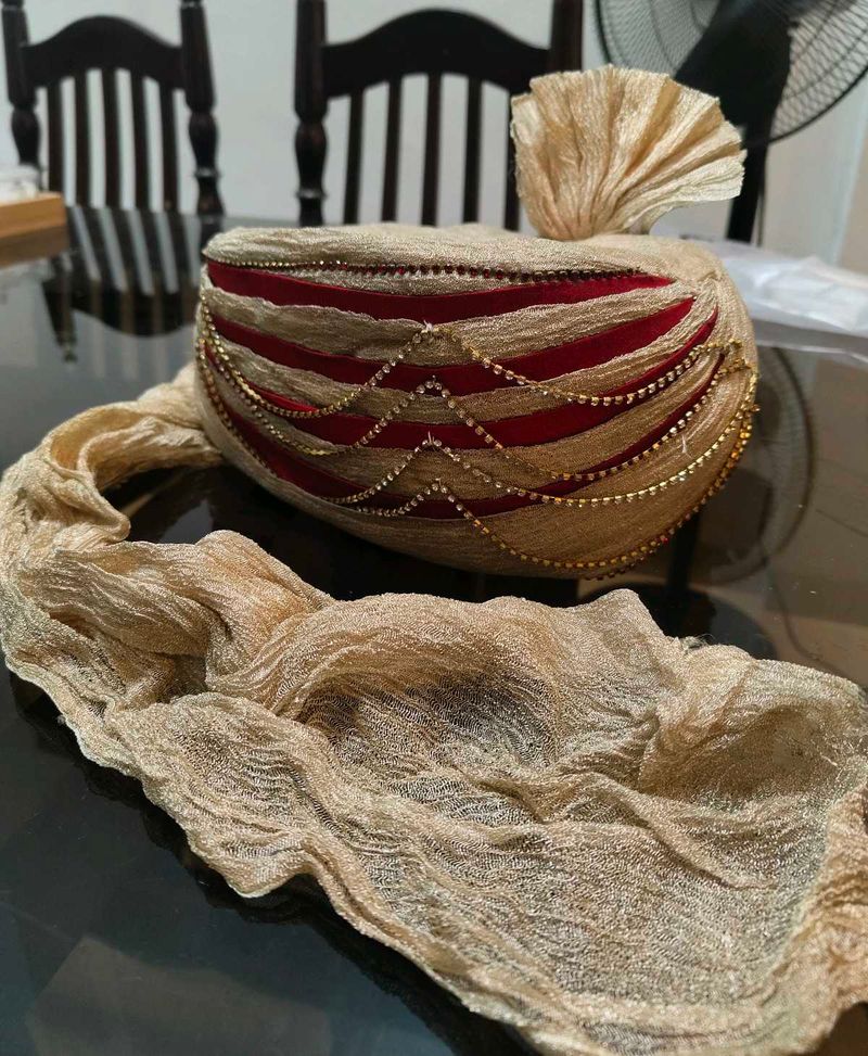 Elegant Wedding Turban - Dupatta (Paghdi)