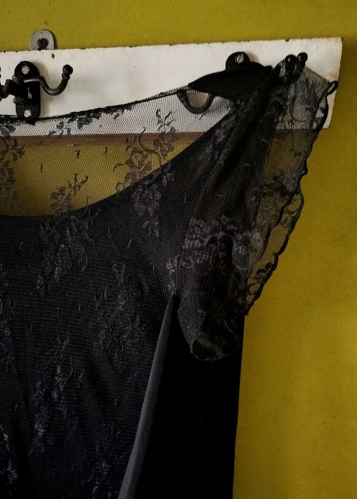 Elegant Black Lace Dress