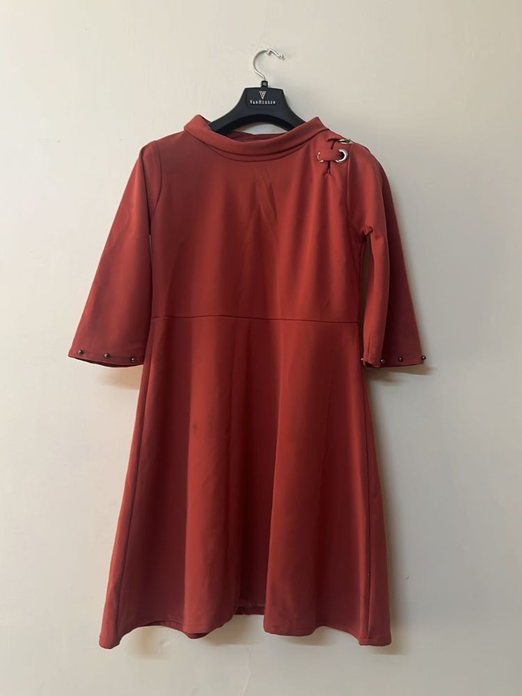 Casual terracotta dress
