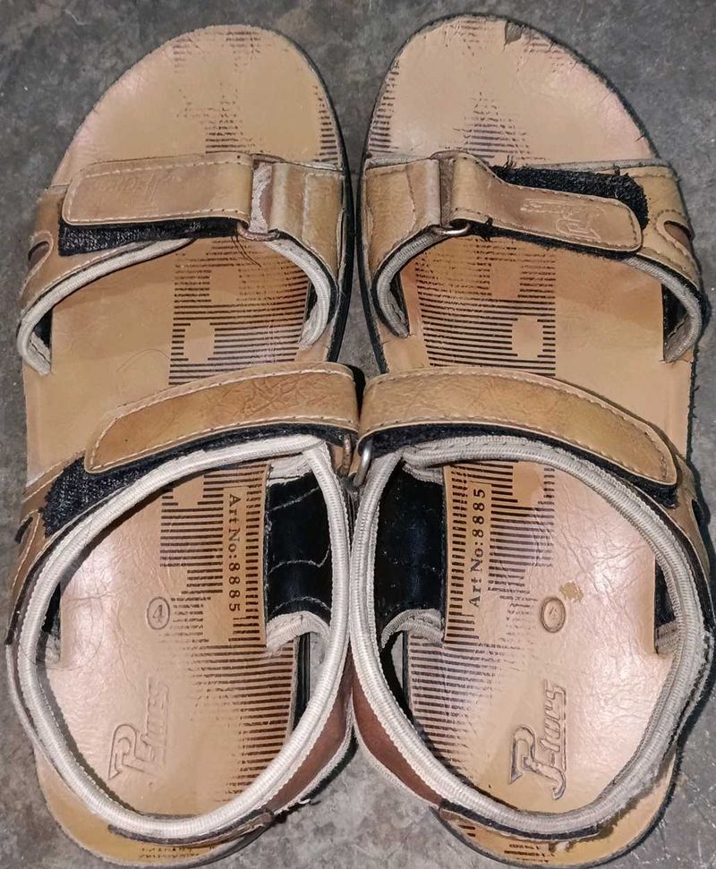Boys Sandals - Size 4