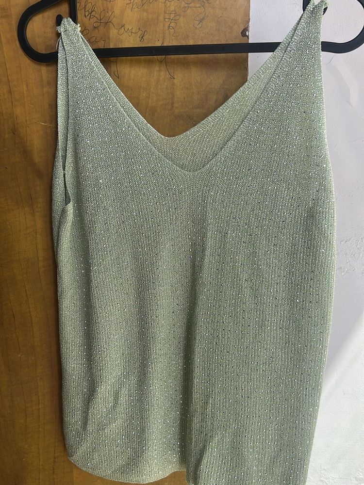 Knitted top in light green