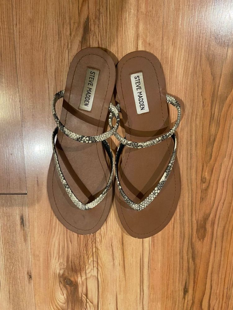 Steve Madden Flats