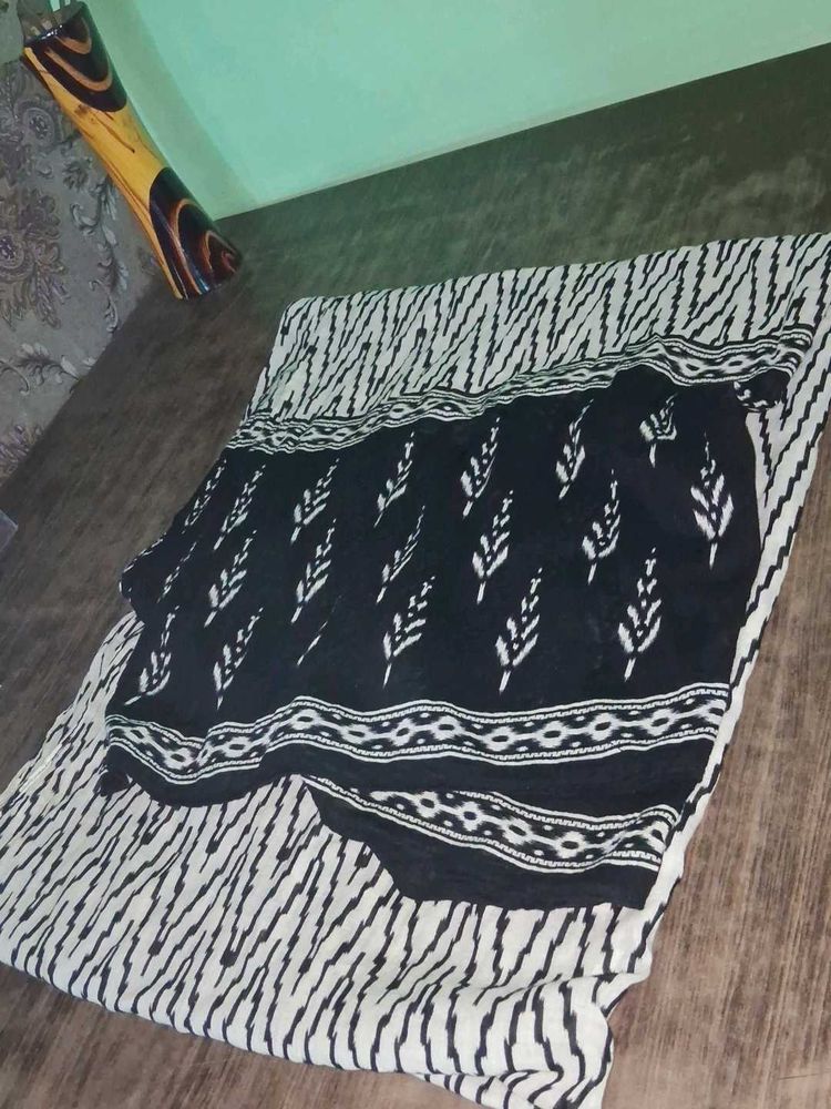 Black &amp; White Print Dress