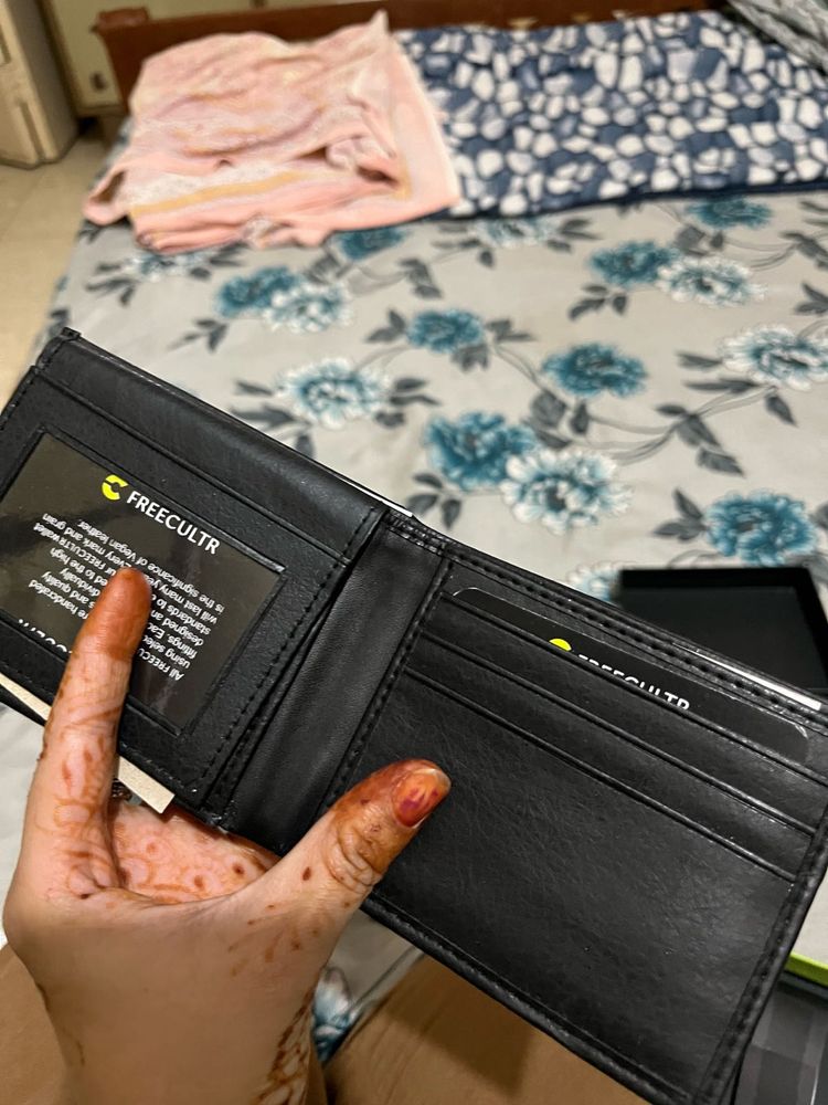 Freecultr men leather Wallet