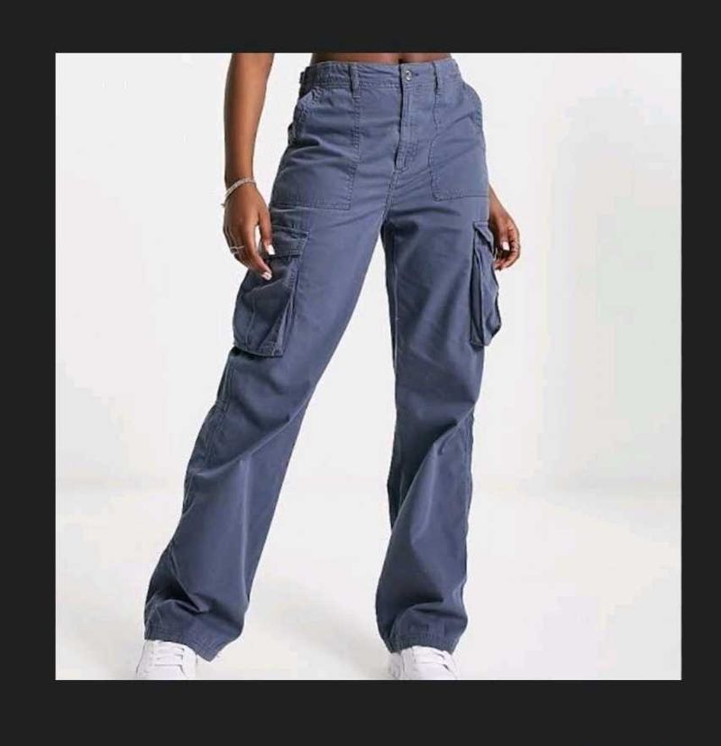 Bershka Cargo