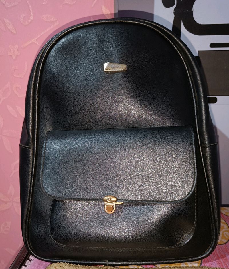Women Good Quality Black Leather Backpack.