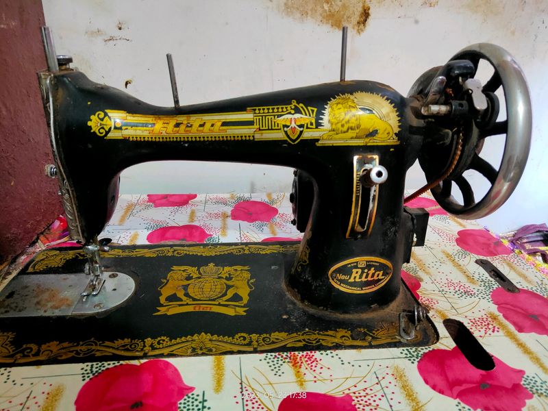 Rita Sewing Machine