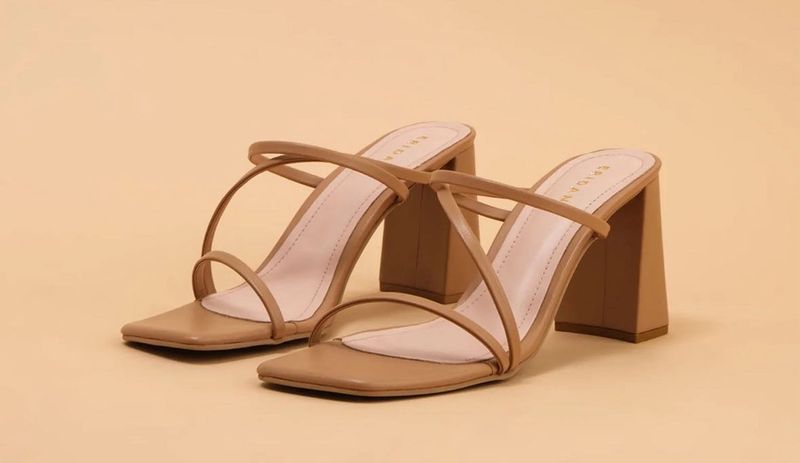 Elegant Nude Heeled Mules
