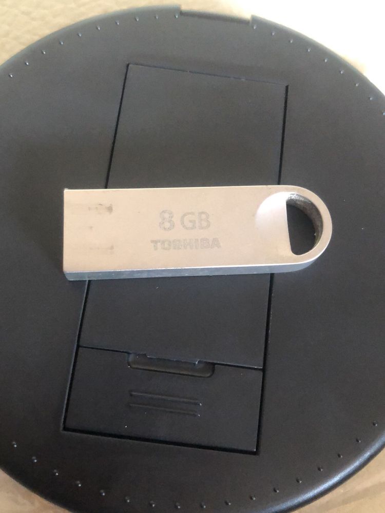 Toshiba 8gb And Samsung genx 8 gb USB Flash Drive