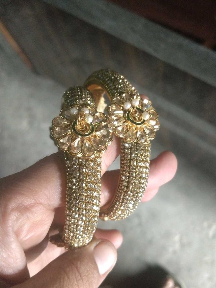 Gold-toned Bangle Set