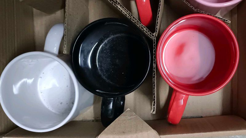 7 Coloured Ceramic Mugs(1 MUG ABSOLUTELY FREE)
