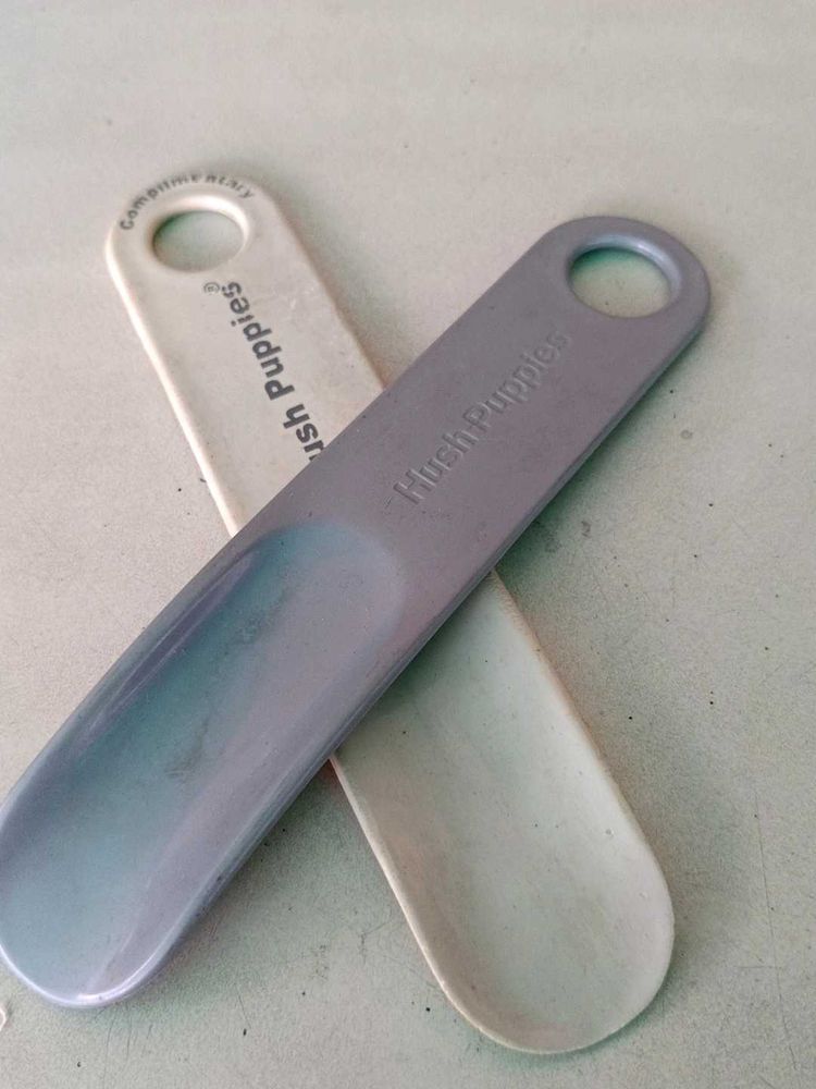 Hush Puppies 2 Shoe Horns - Unused