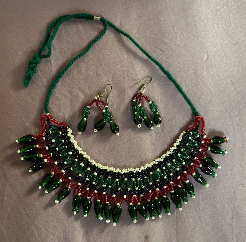 I Selling Necklace