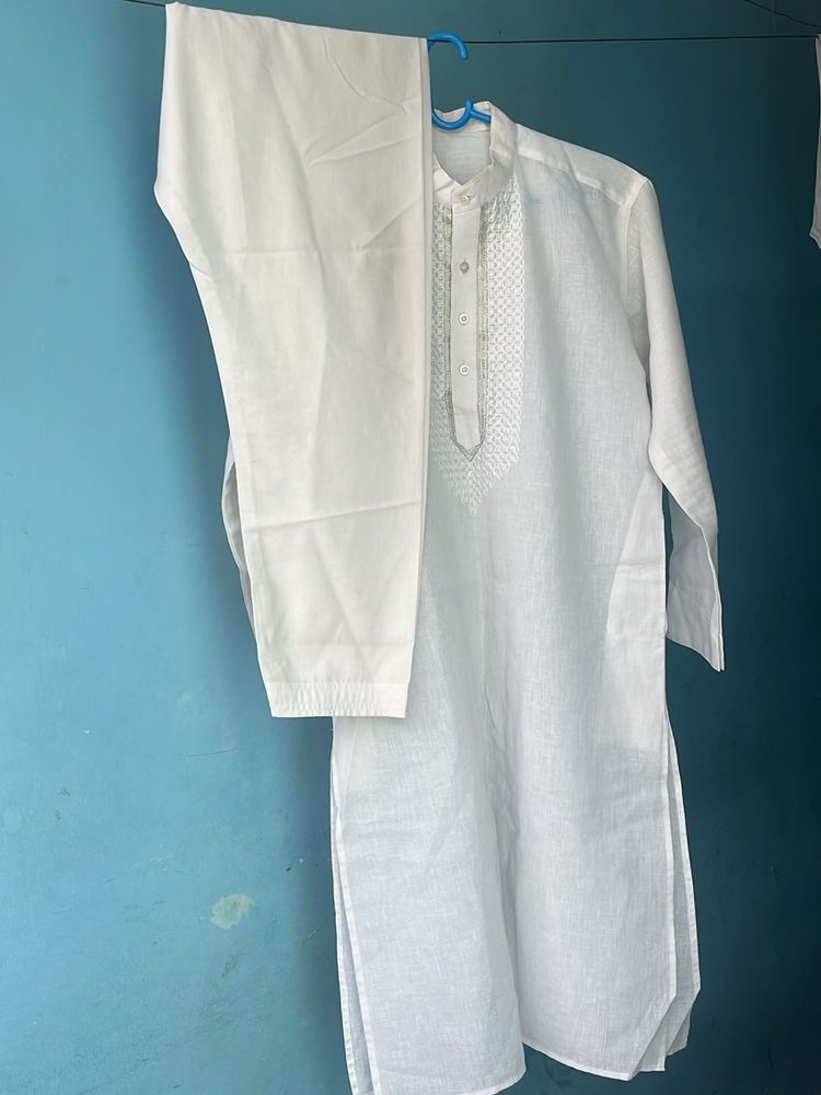 Elegant White Designer embroidery kurta Set