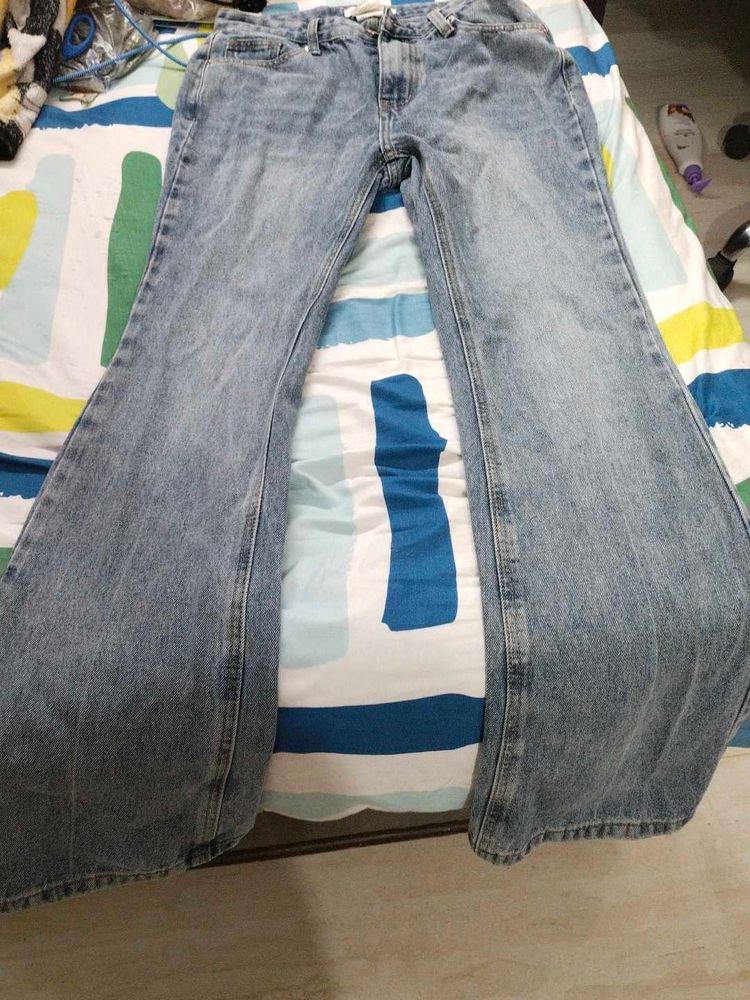 New Trendy Jeans... Never Wore...