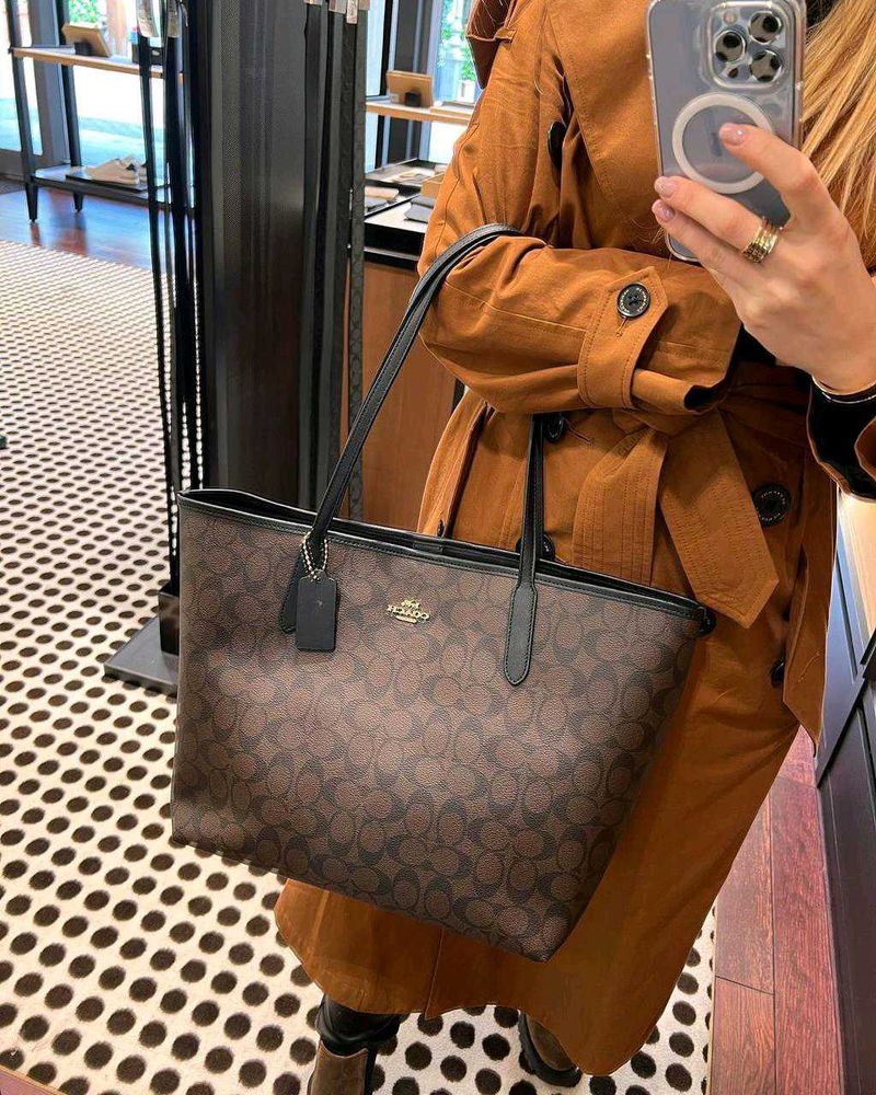 Coach Signature Tote Bag