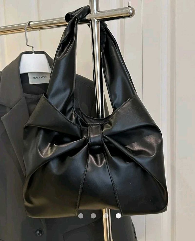 Savana Shoulder Bag