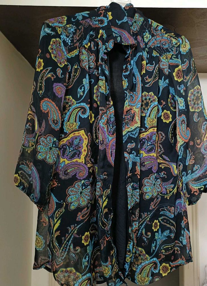 Beautiful Black Tunic With Colla