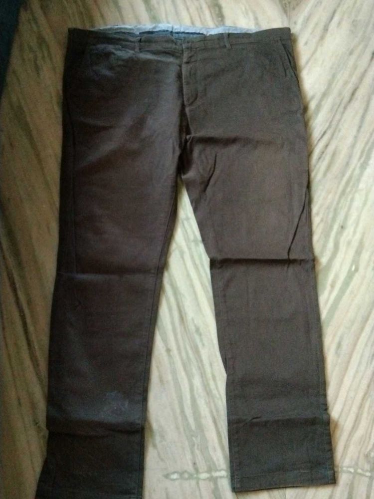 Classic Brown Chinos - Versatile &amp; Comfortable