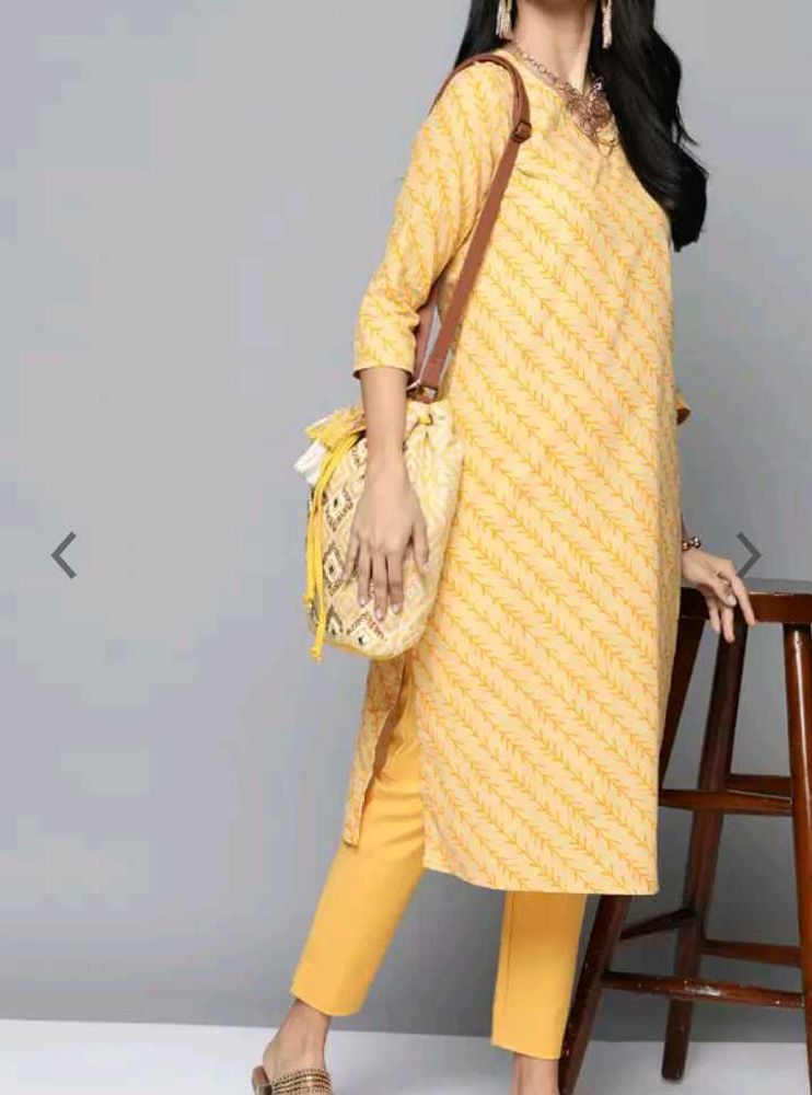 HERE&amp;NOW straight Kurta💛