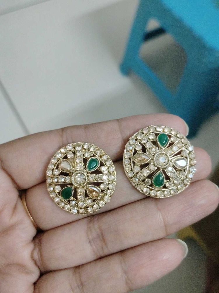 Green Studs