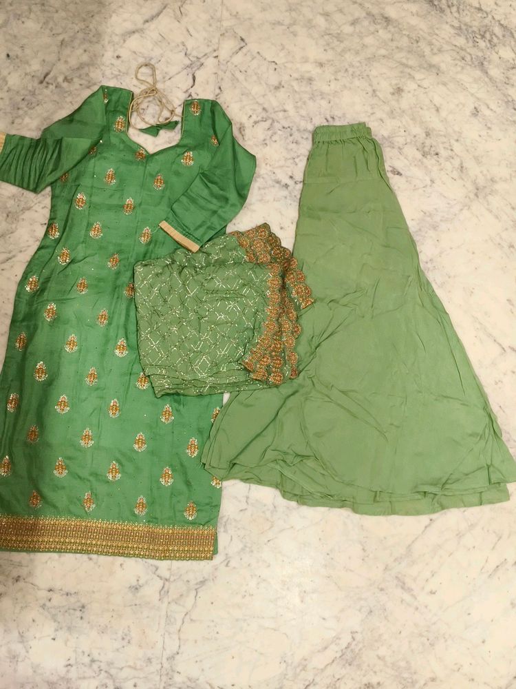 Party Wear Suit With Heavy Dupatta..