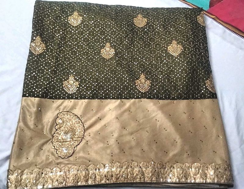 Elegant Saree{only saree,no blouse Piece}