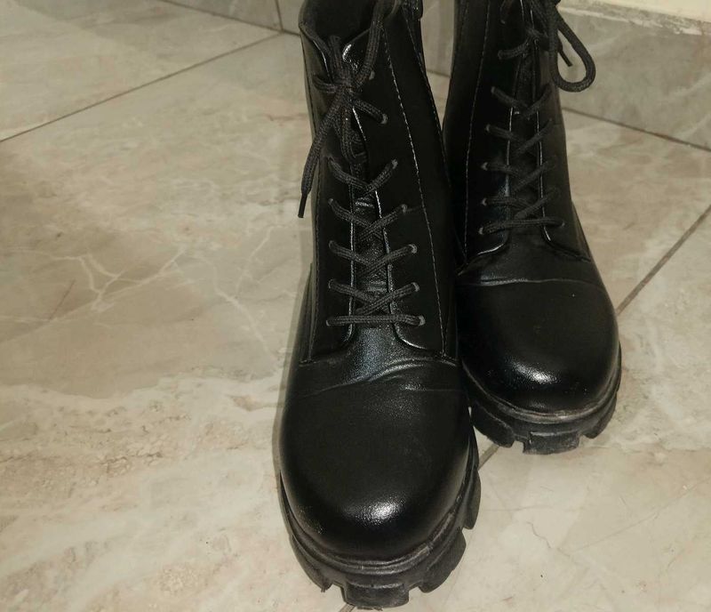 Black  leather Ankle Boots
