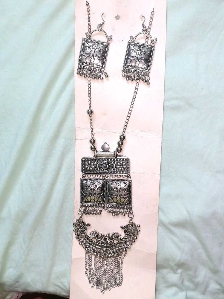 Silver Jewellery Set Beautiful And Fashionable