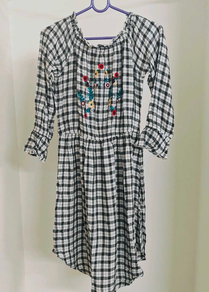 Striped Black &amp; White Long Top