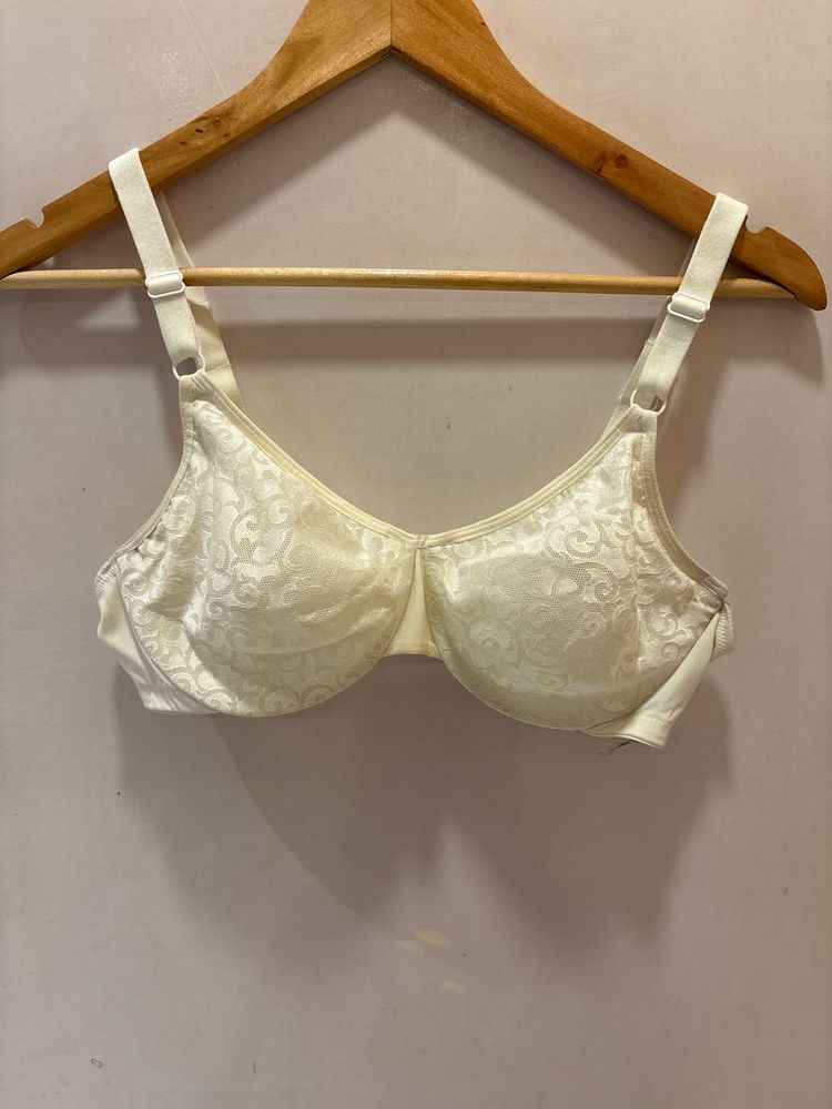 Elegant under wire push up Bra