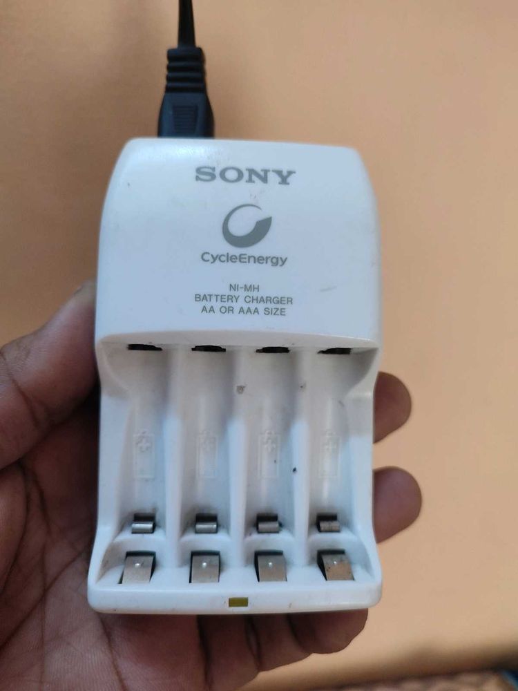 Sony Battery Charger - AA/AAA