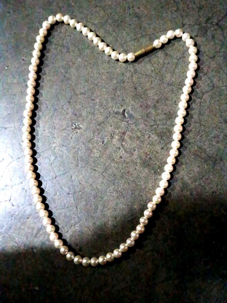Pearl Beaded Necklace