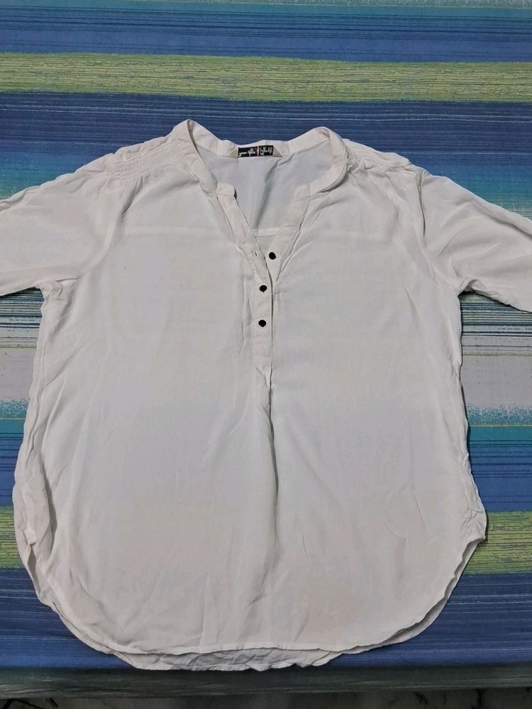 A Casual/formal White Shirt