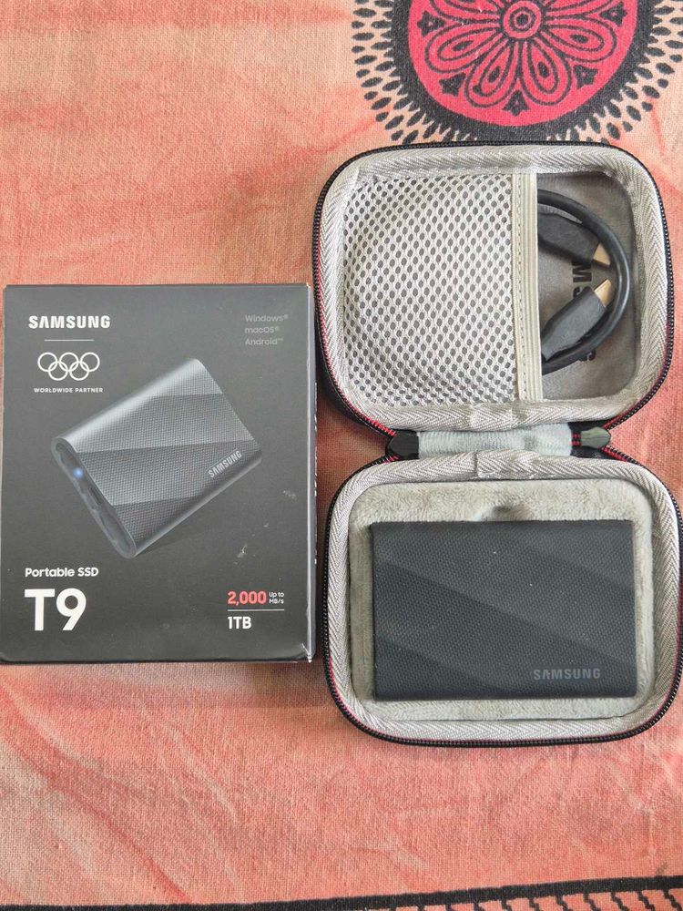 Samsung Portable SSD T9 – 1TB |  Like New