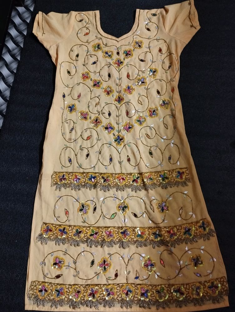 Pakistani Sute With Salwar Duptta