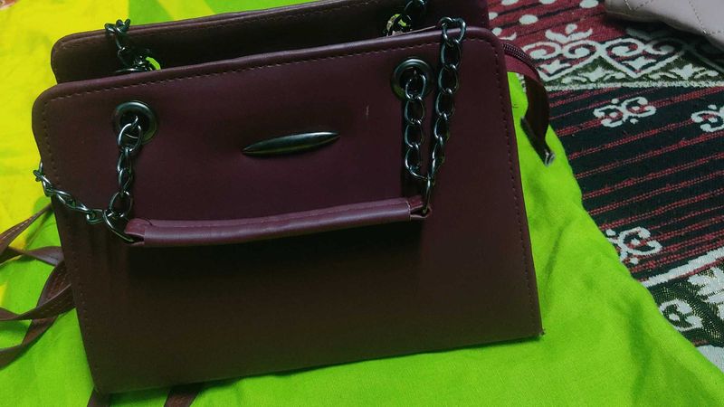 Burgundy Chain Detail Handbag😍💝😍