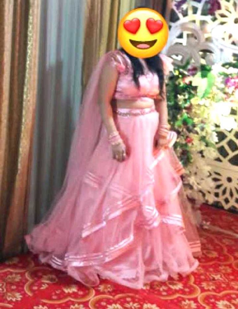 Crop Top Lehnga Set In Fairy Look