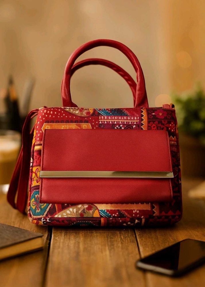 Chic Handbag With Sling