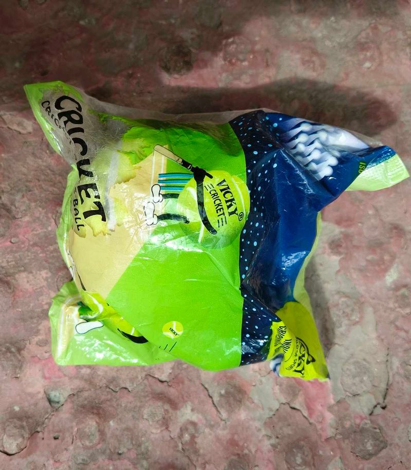 Vicky Cricket Ball - New