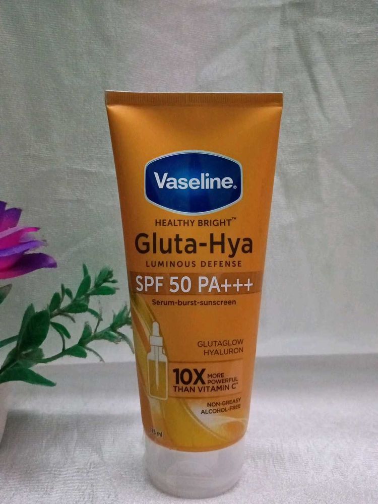 Vaseline Healthy Bright Gluta-Hya SPF 50