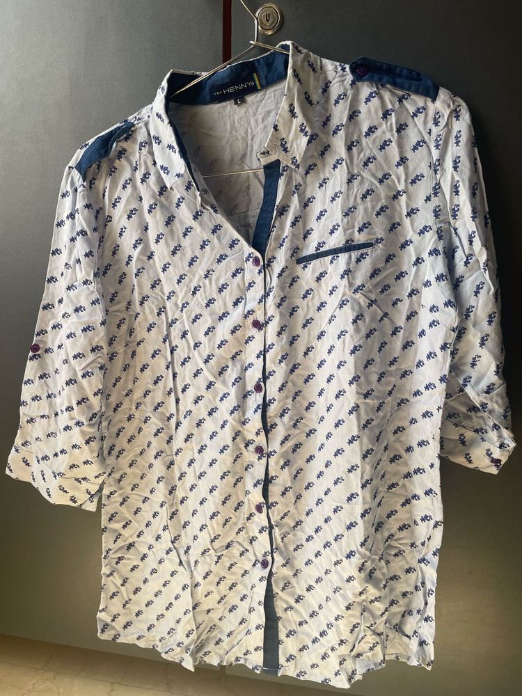 WoMen&#39;s Patterned Button-Down Shirt