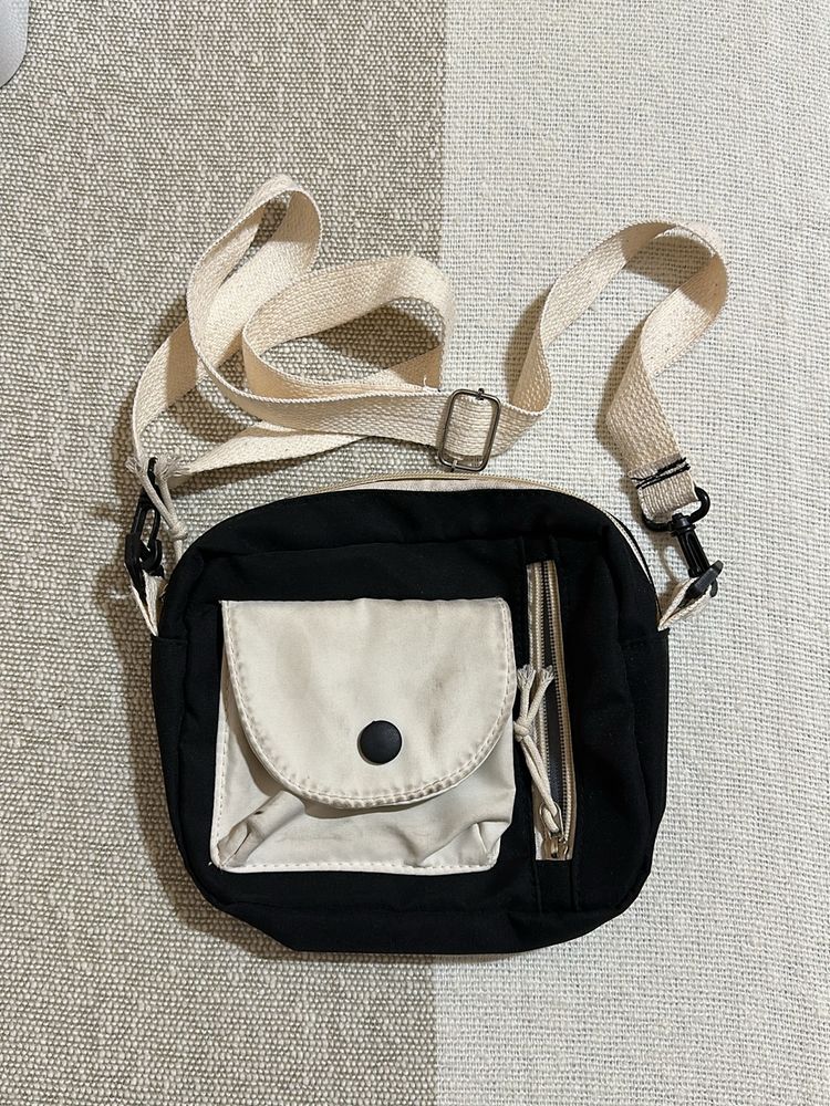 Urbanic Sling Bag