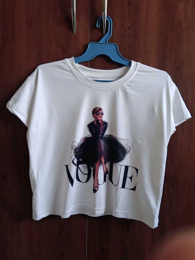 Vogue Graphic Tee