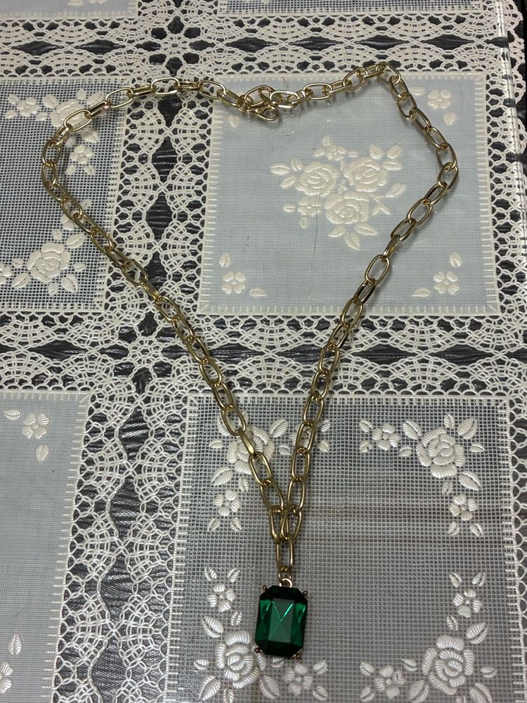 Emerald Pendant Necklace